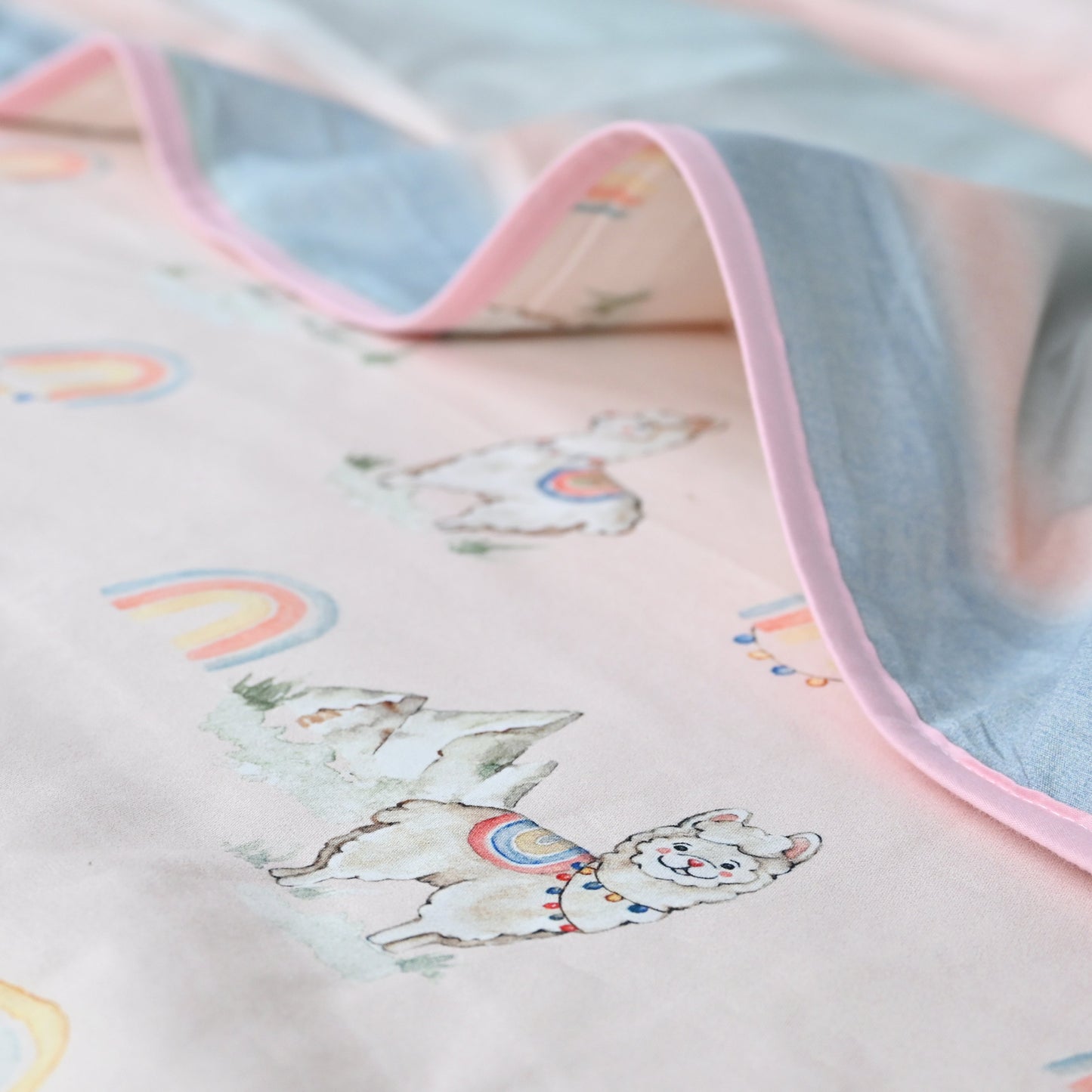 Ooh la Llama Reversible Blanket (All Ages)