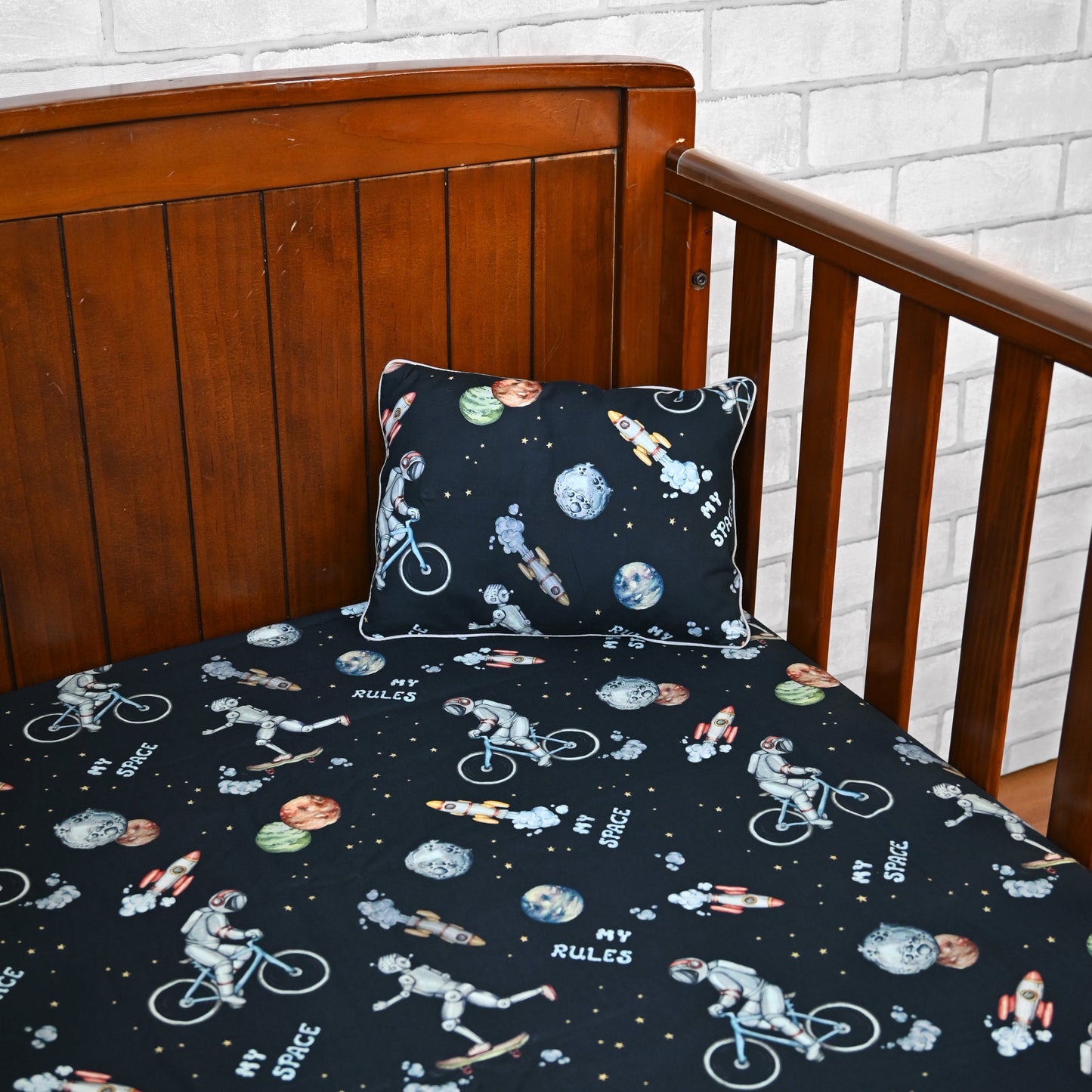 To The Moon And Back - Crib Set of 3 (0-3 Years)
