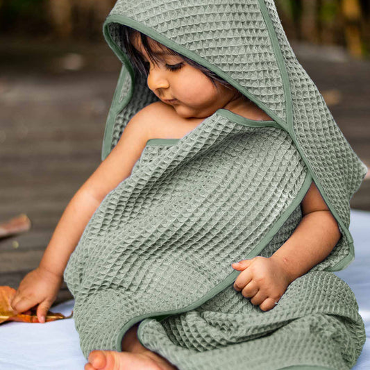 ORGANIC WAFFLE HOODED TOWEL SET (All Ages)