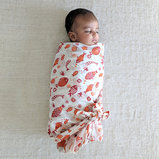 ORGANIC KOI RED SWADDLE (0-18 Months)
