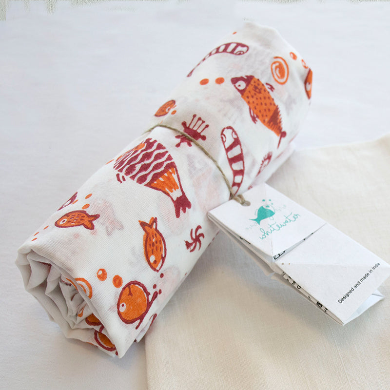 ORGANIC KOI RED SWADDLE (0-18 Months)