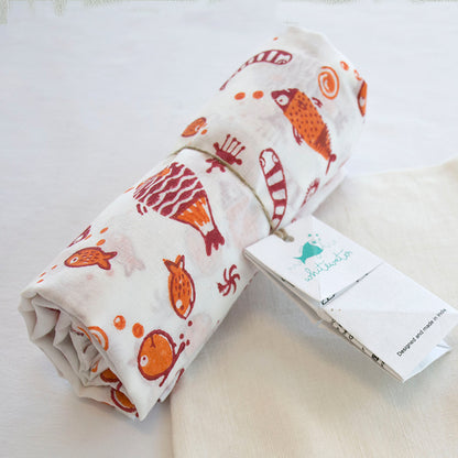 ORGANIC KOI RED SWADDLE (0-18 Months)